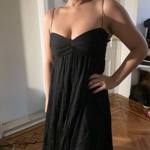 Beautiful Zara full skirt spaghetti strap black sweetheart neckline dress